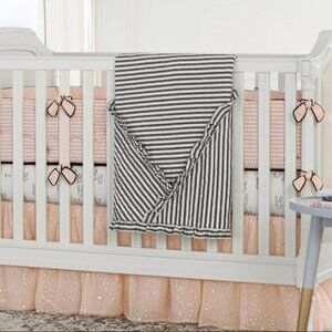 Pottery Barn Kids Emily & Meritt Ruffle Candy Stripe Crib Quilt 36” x 50”